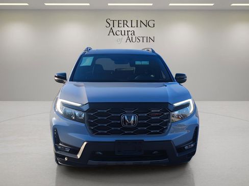 Used 2024 Honda Passport TrailSport image 2