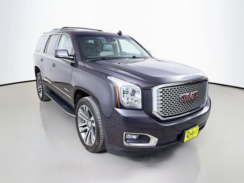 Used 2017 GMC Yukon Denali w/ Open Road Package AWD/4WD image 4