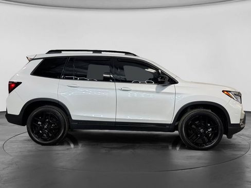 Used 2024 Honda Passport Black Edition image 4