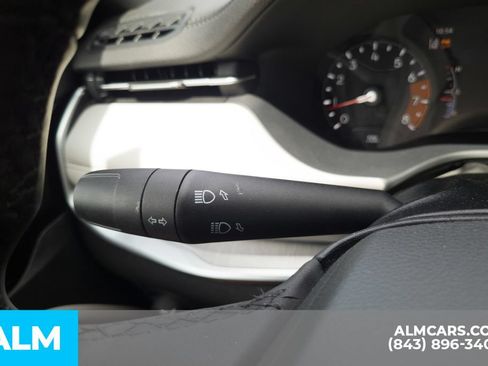 Used 2025 Jeep Compass Limited AWD/4WD image 32