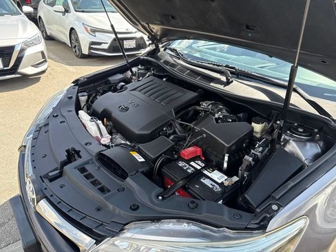 Used 2017 Toyota Camry XSE FWD image 27