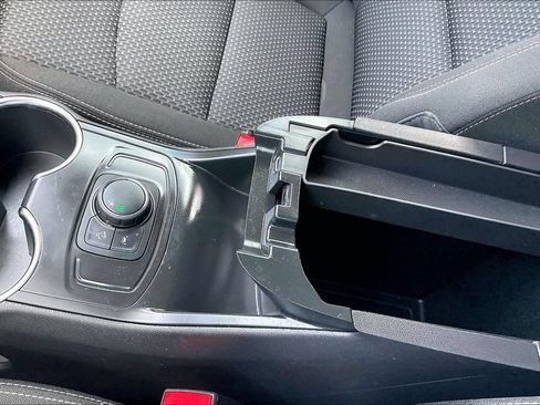 Used 2024 GMC Terrain SLE FWD image 26