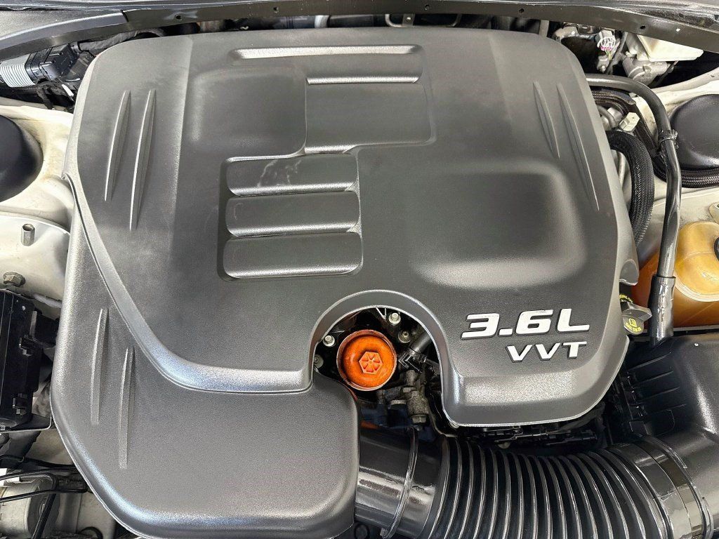 Used 2017 Dodge Challenger SXT w/ Driver Convenience Group RWD image 35