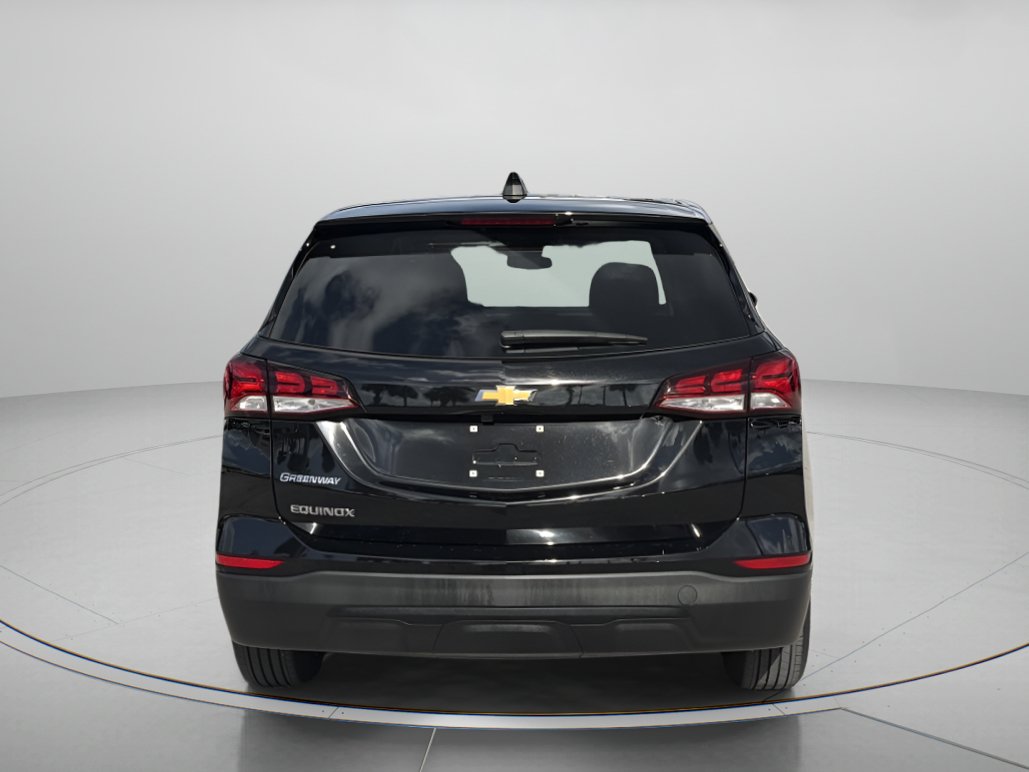 Used 2023 Chevrolet Equinox LS w/ LS Convenience Package FWD image 4