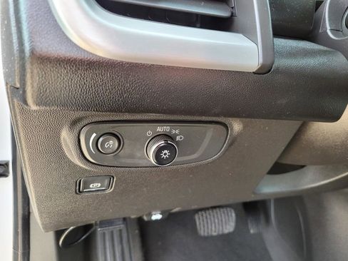 Used 2022 GMC Terrain SLE w/ Driver Convenience Package image 26