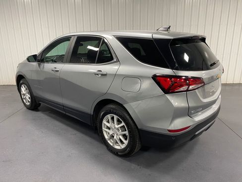 Used 2023 Chevrolet Equinox LT w/ Driver Convenience Package image 18