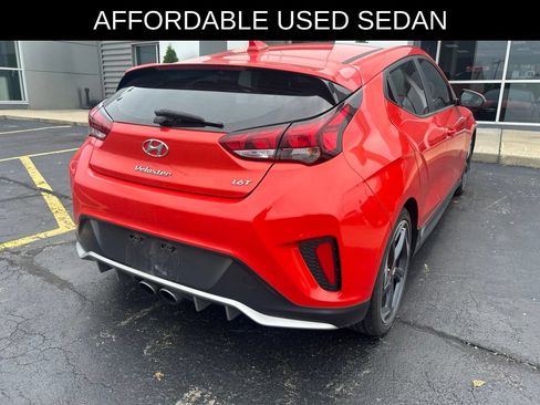 Used 2019 Hyundai Veloster Turbo FWD image 4