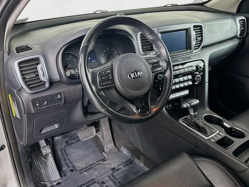 Used 2019 Kia Sportage EX AWD/4WD image 9