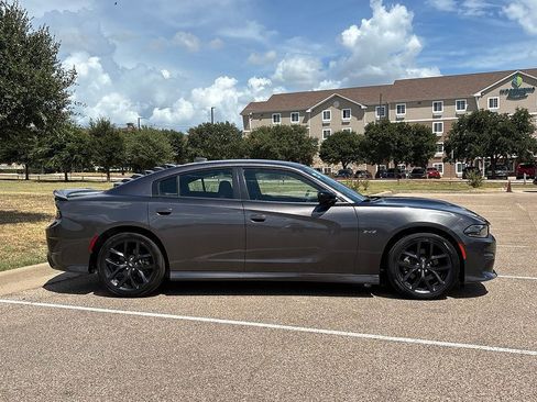 Used 2023 Dodge Charger R/T RWD image 5