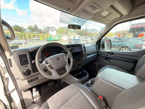 Used 2019 Nissan NV 2500 SV w/ Back Door Glass Package image 18