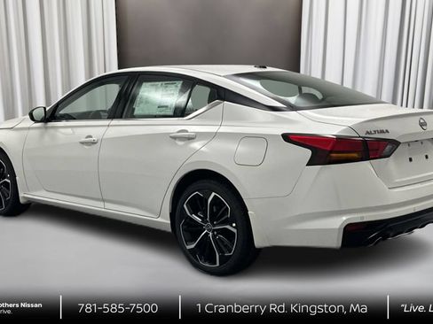 New 2026 Nissan Altima 2.5 SR AWD/4WD image 7