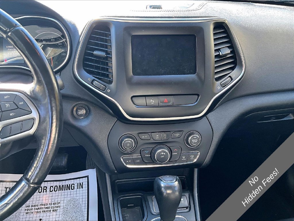 Used 2019 Jeep Cherokee Latitude Plus FWD image 5