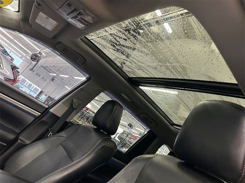 Used 2018 Toyota Highlander Limited Platinum image 16