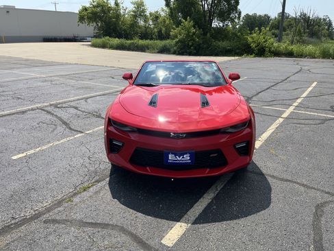Used 2017 Chevrolet Camaro SS image 2