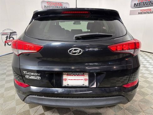 Used 2017 Hyundai Tucson SE image 4