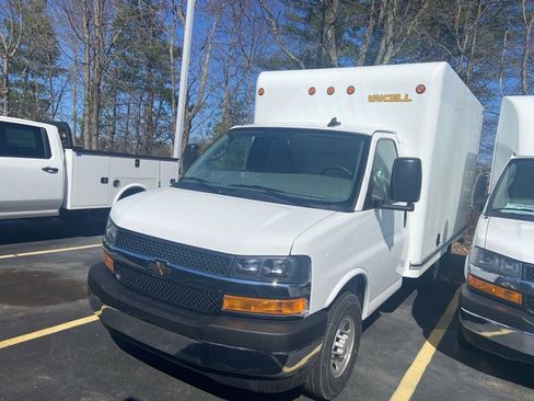 New 2025 Chevrolet Express 3500 w/ Power Convenience Package image 2