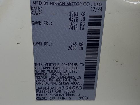 Used 2025 Nissan Altima 2.5 SV FWD image 33