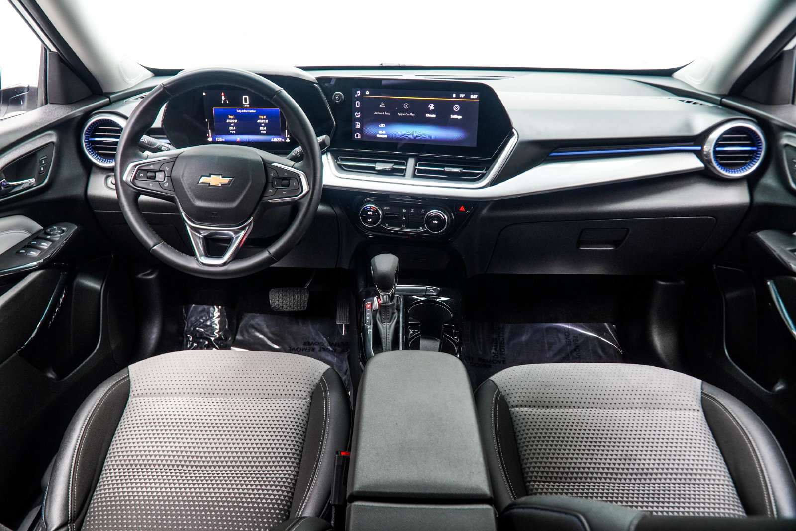 Used 2024 Chevrolet Trax LT w/ Driver Confidence Package FWD image 5