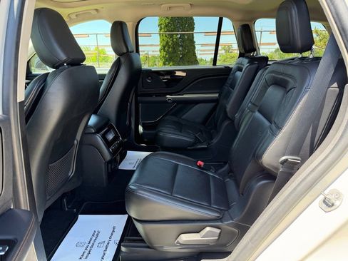 Used 2022 Lincoln Aviator Reserve w/ Equipment Group 201A AWD/4WD image 30
