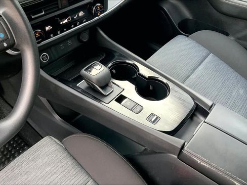 Used 2023 Nissan Rogue SV image 17