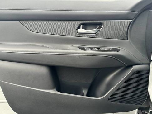 Certified 2025 Nissan Murano SV AWD/4WD image 12