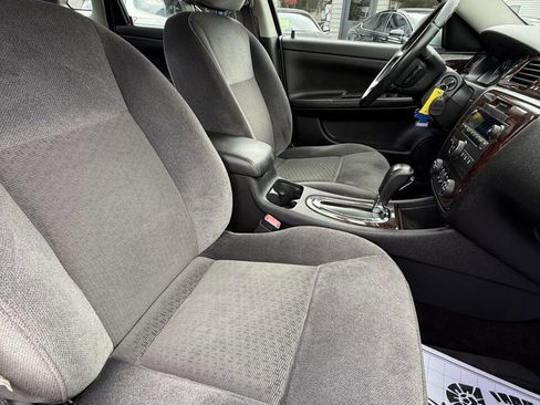 Used 2014 Chevrolet Impala LT image 18