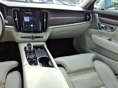Used 2022 Volvo S90 B6 Inscription w/ Advanced Package image 14