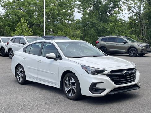 Certified 2025 Subaru Legacy Premium AWD/4WD image 7