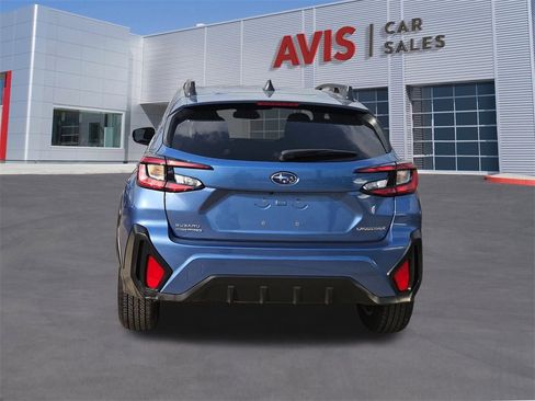 Used 2024 Subaru Crosstrek 2.0i Premium image 5