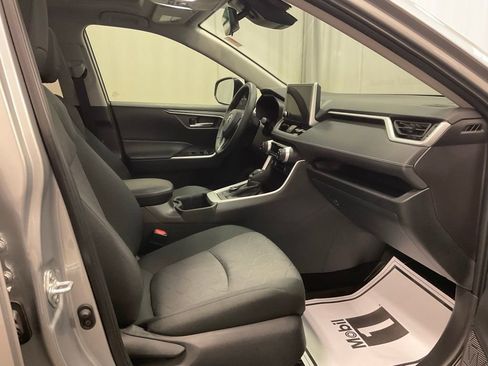 Used 2025 Toyota RAV4 XLE w/ Convenience Package image 29