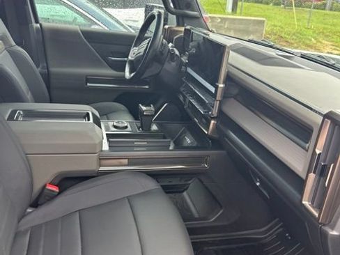 Certified 2025 GMC Hummer EV 2X w/ Extreme Off-Road Package AWD/4WD image 3