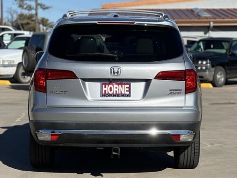 Used 2017 Honda Pilot Touring image 4