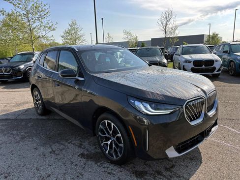 Used 2026 BMW X3 xDrive30 w/ Premium Package AWD/4WD image 3