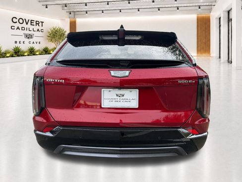 Certified 2025 Cadillac Optiq Sport 1 w/ LPO, Floor Liner Package AWD/4WD image 12