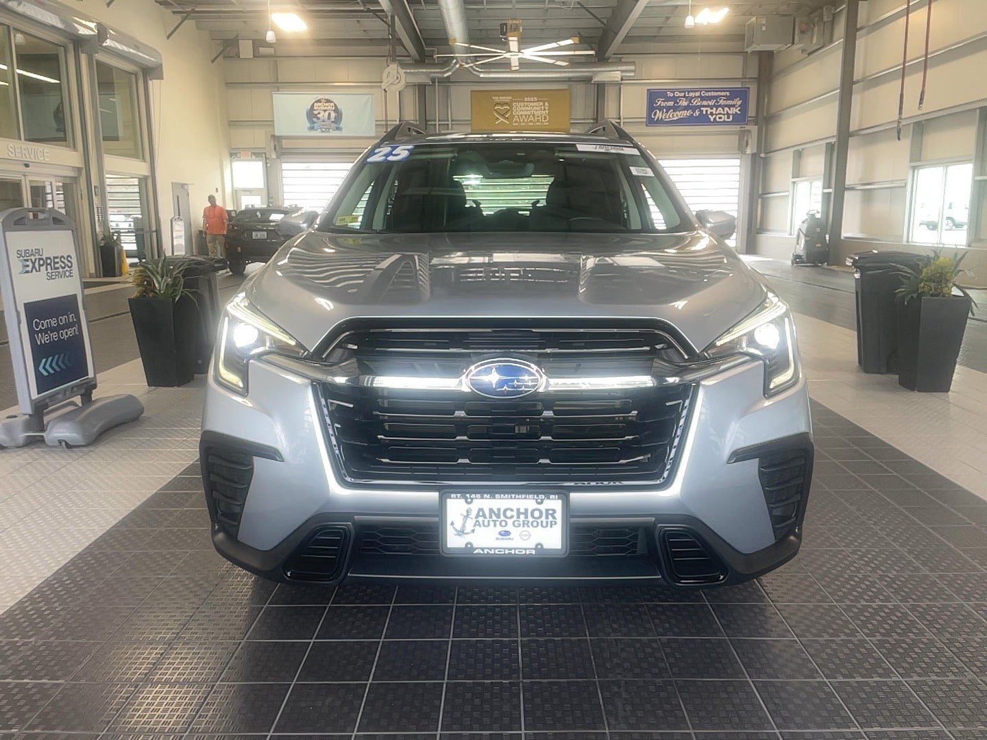 Used 2025 Subaru Ascent Premium AWD/4WD image 2
