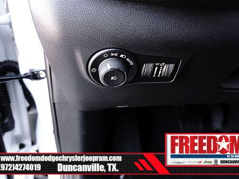 New 2026 Jeep Compass Latitude image 27