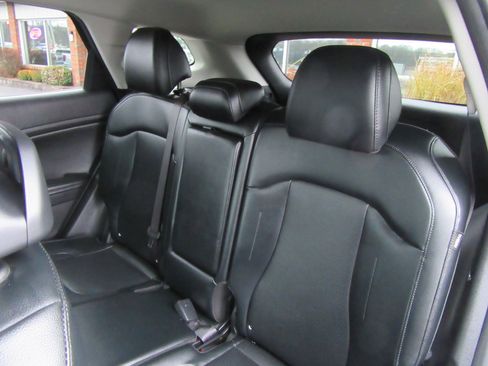 Used 2025 Kia Sportage EX image 49