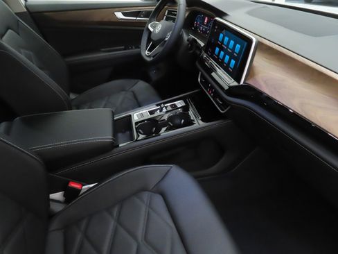 New 2026 Volkswagen Atlas SE image 27