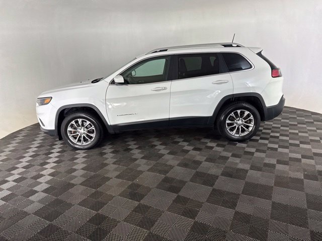 Used 2019 Jeep Cherokee Latitude Plus AWD/4WD image 9