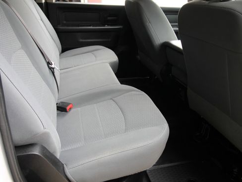 Used 2018 RAM 3500 Tradesman w/ Chrome Appearance Group image 37