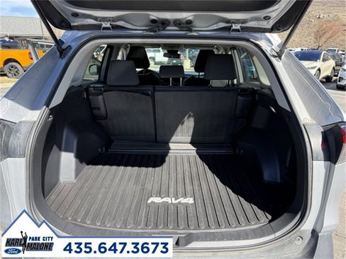 Used 2023 Toyota RAV4 LE image 31
