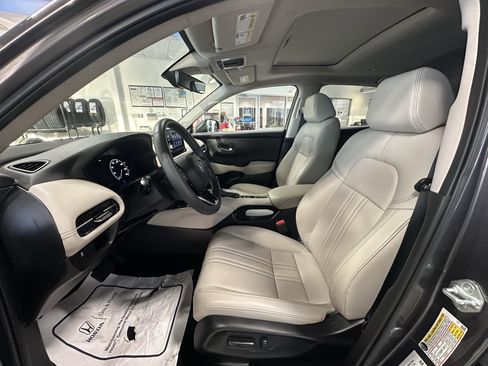 Used 2024 Honda HR-V EX-L image 8