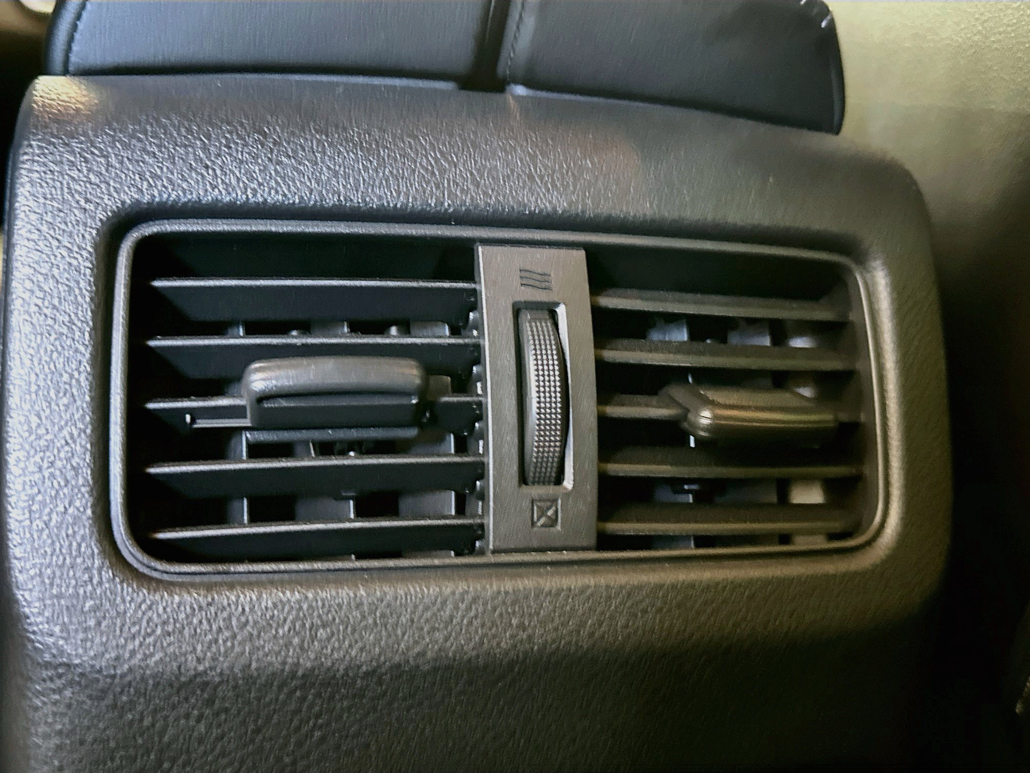 Used 2023 Nissan Rogue SV w/ SV Premium B Package FWD image 27