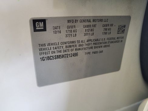 Used 2017 Chevrolet Cruze LS FWD image 33