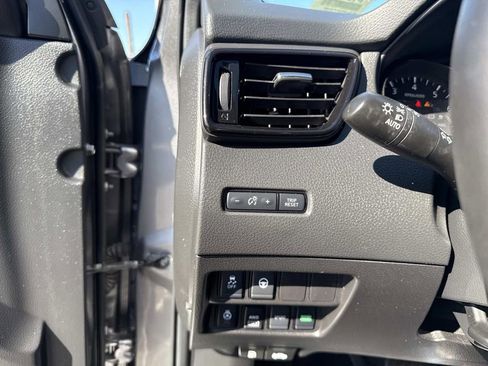 Certified 2022 Nissan Rogue Sport SV w/ Technology Package image 33