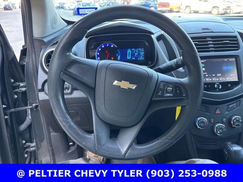 Used 2016 Chevrolet Trax LS image 12