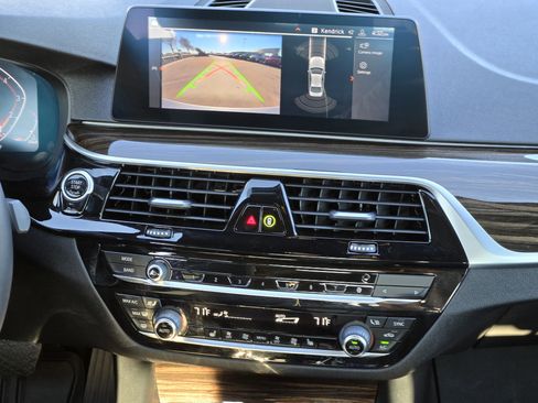 Used 2020 BMW 530i w/ Convenience Package image 23