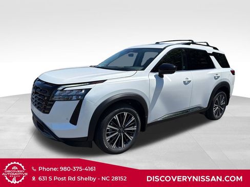 New 2026 Nissan Pathfinder Platinum AWD/4WD image 1