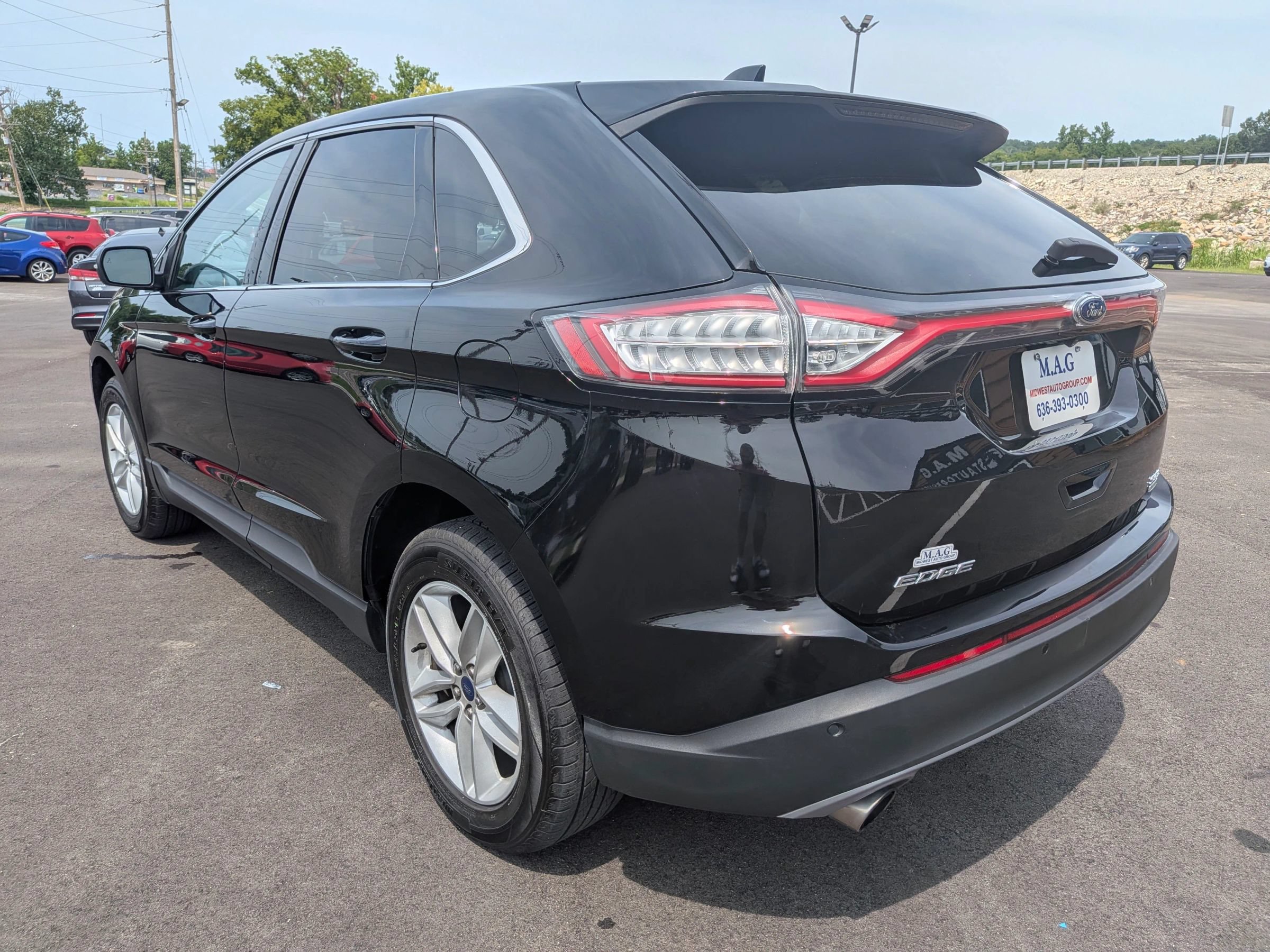 Used 2018 Ford Edge SEL w/ Equipment Group 201A AWD/4WD image 4