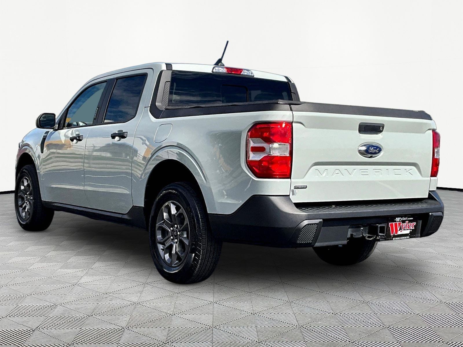 Used 2023 Ford Maverick XLT FWD image 4